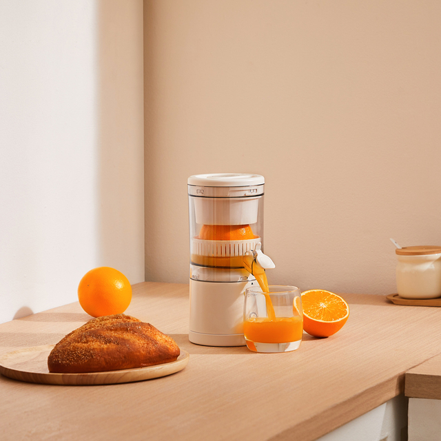 Электрическая соковыжималка для цитрусовых