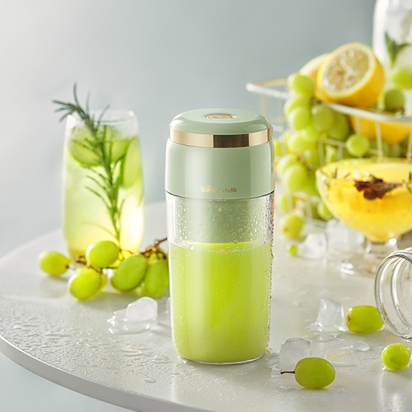 Беспроводная портативная соковыжималка