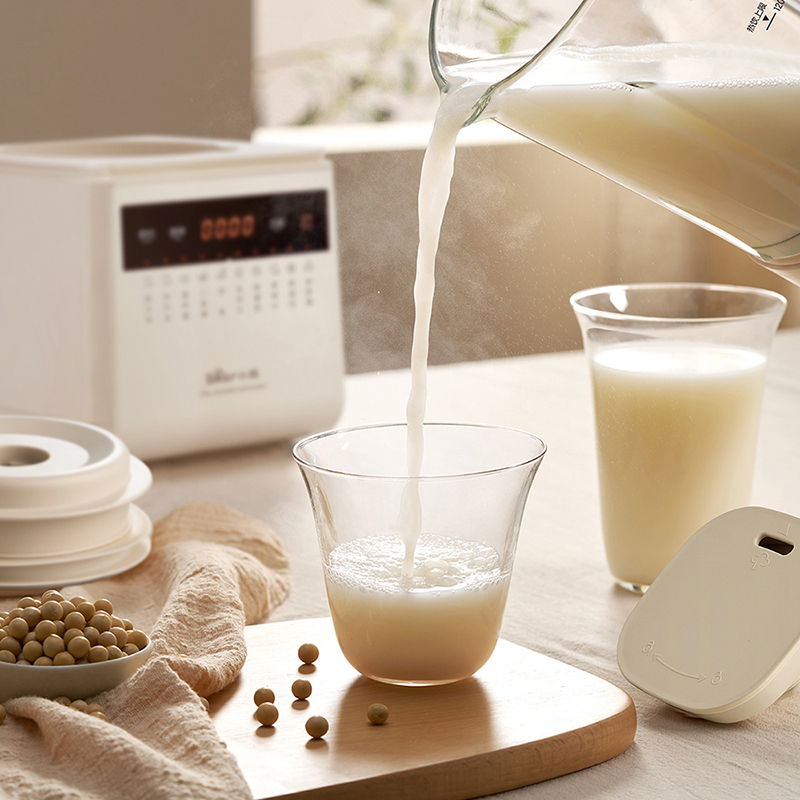 Высокоскоростный блендер со звукоизоляционным корпусом